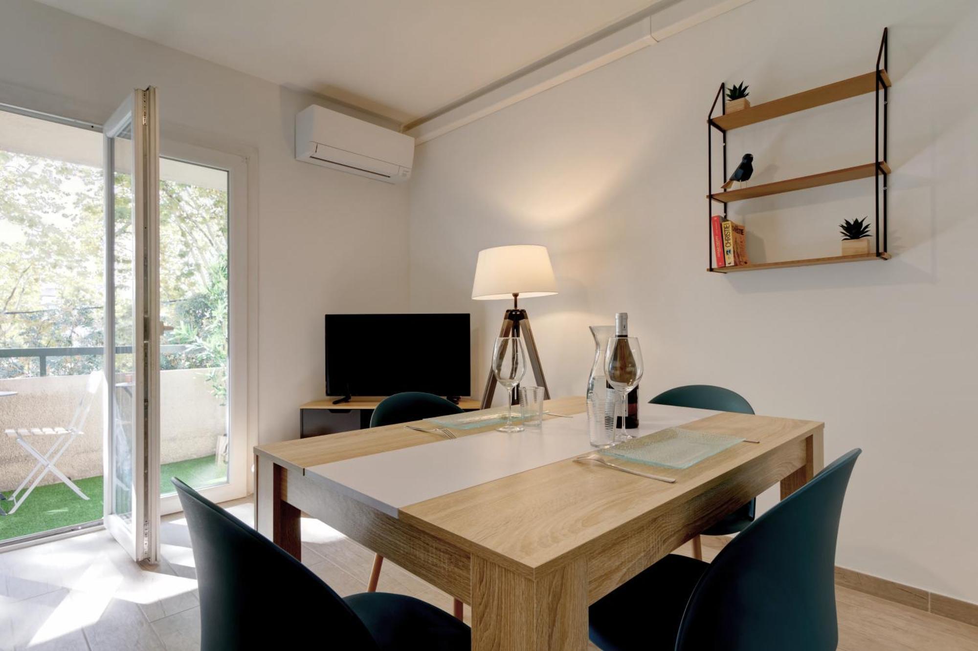 Appartement 028- Chu Hopital, 2chambres, Parking, Tram